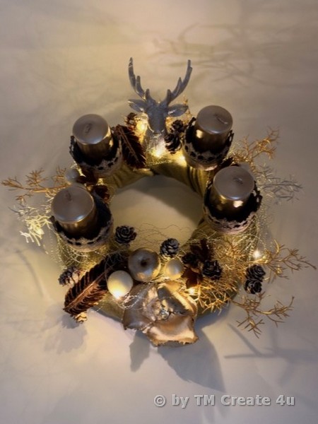 Adventskränze mit Drahtdesign – Bild 9