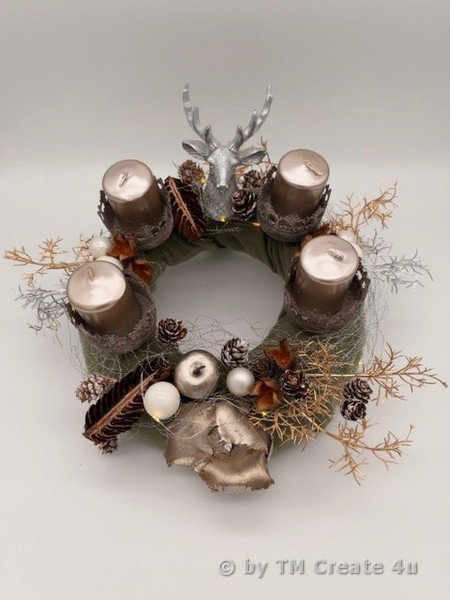 Adventskränze mit Drahtdesign – Bild 8